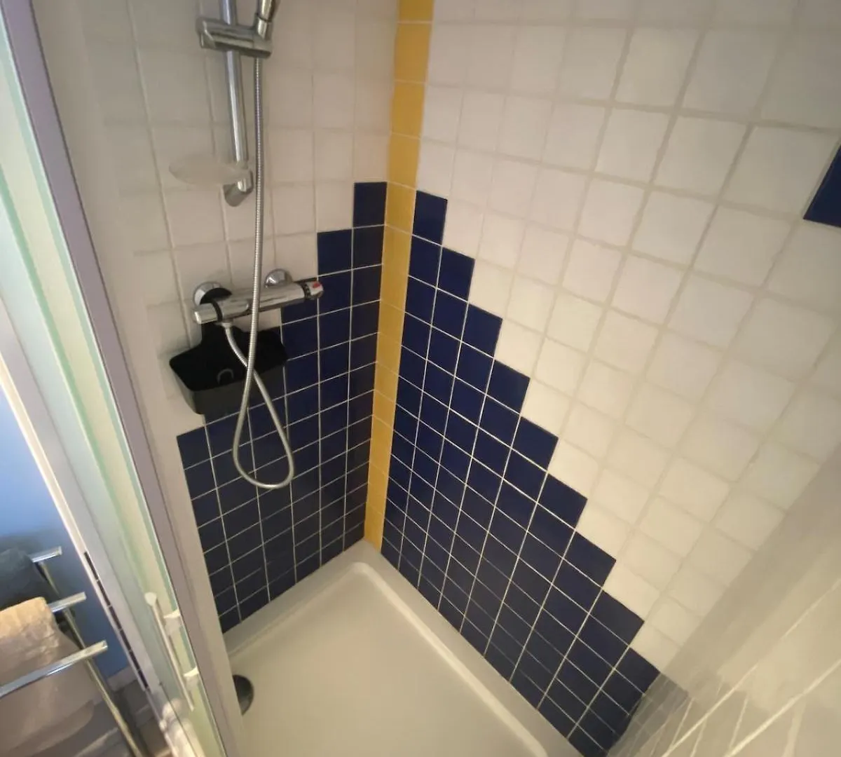 Petit Appartement Au Centre De Конкарно Франция